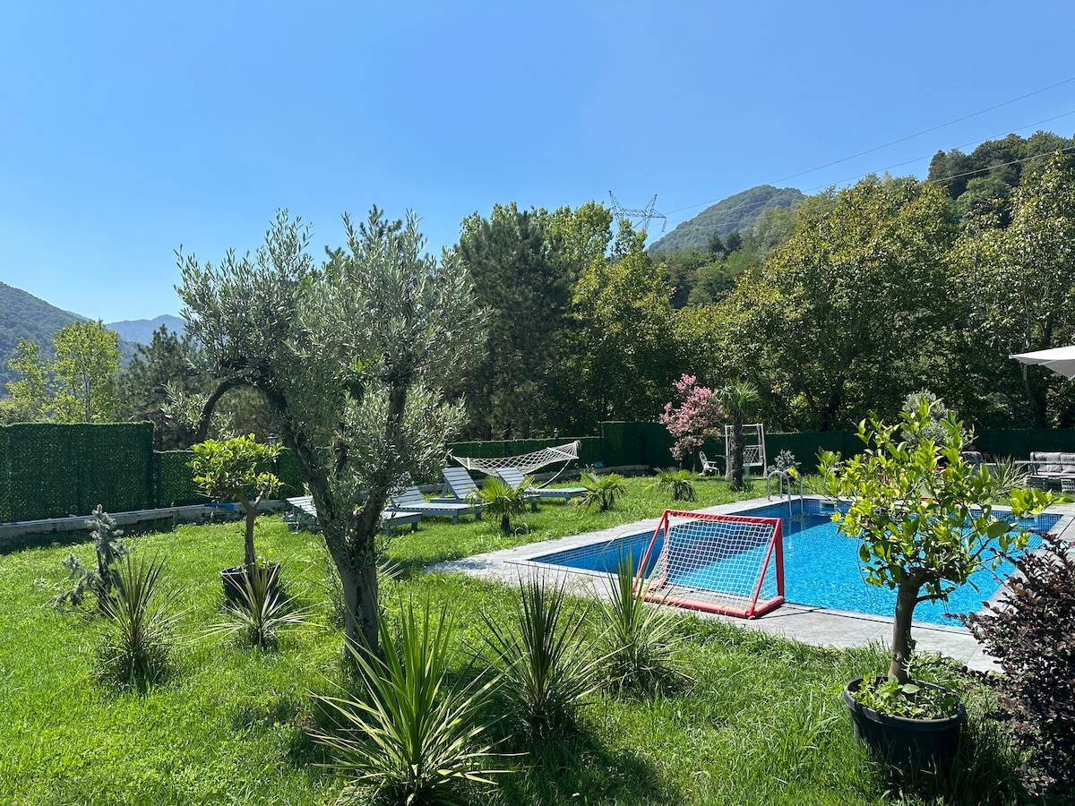 Villa jeshile Korunaklı sıcak havuz