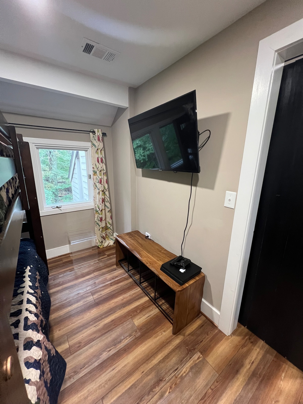 საძინებელი 3