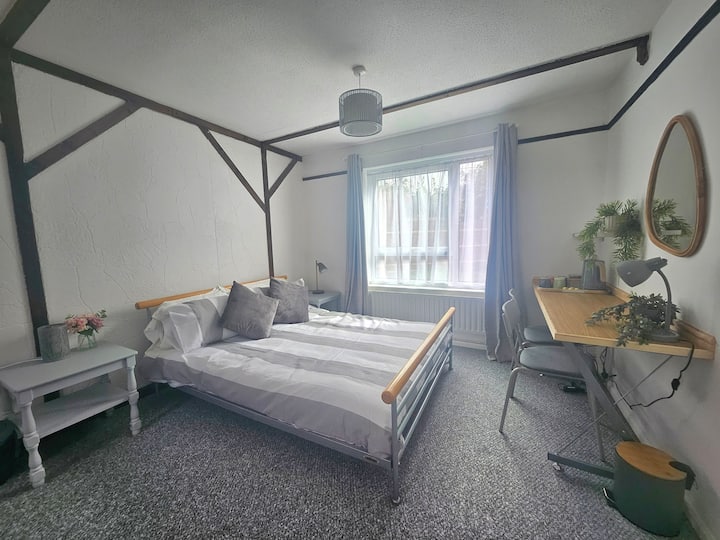 Spacious Room Private Bathroom Cardiff Bay - Cardiff