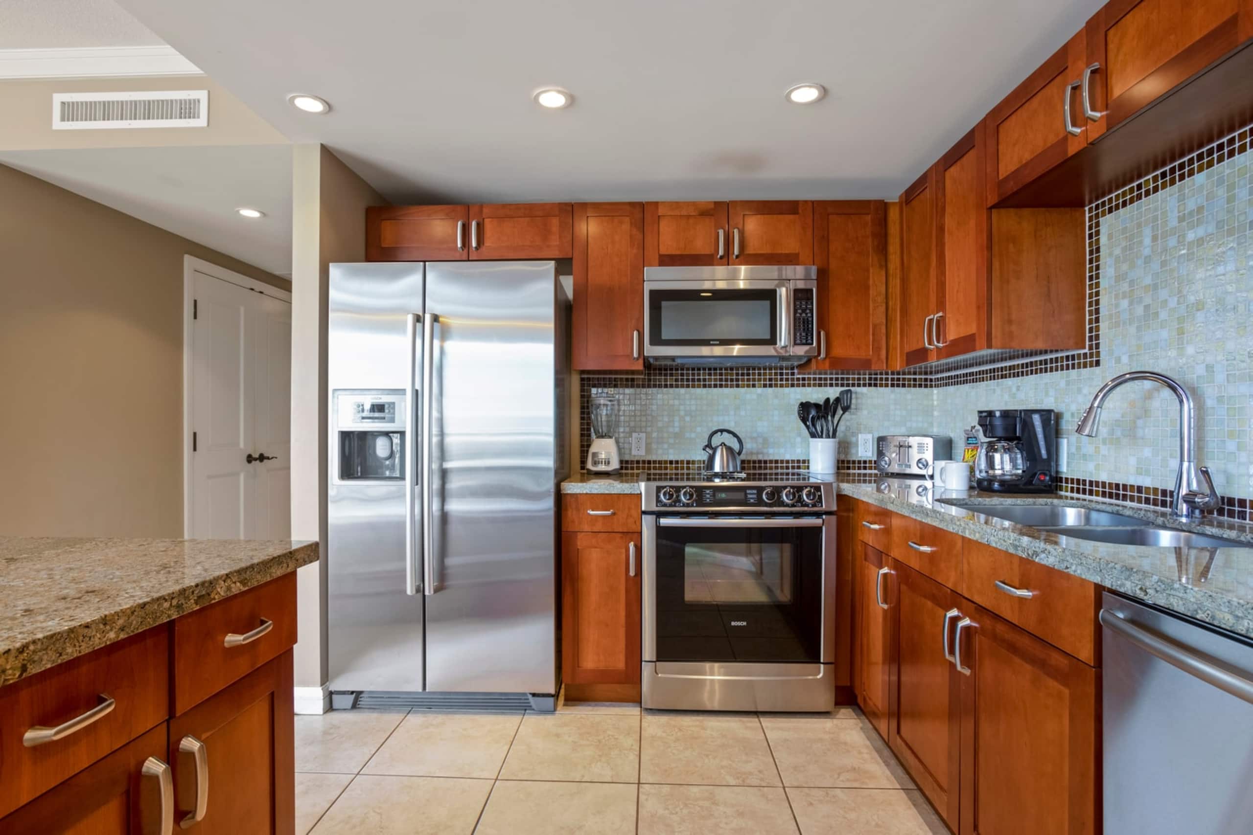 Condo in Lahaina · ★5.0 · 1 bedroom · 2 beds · 1 bath - Image 9