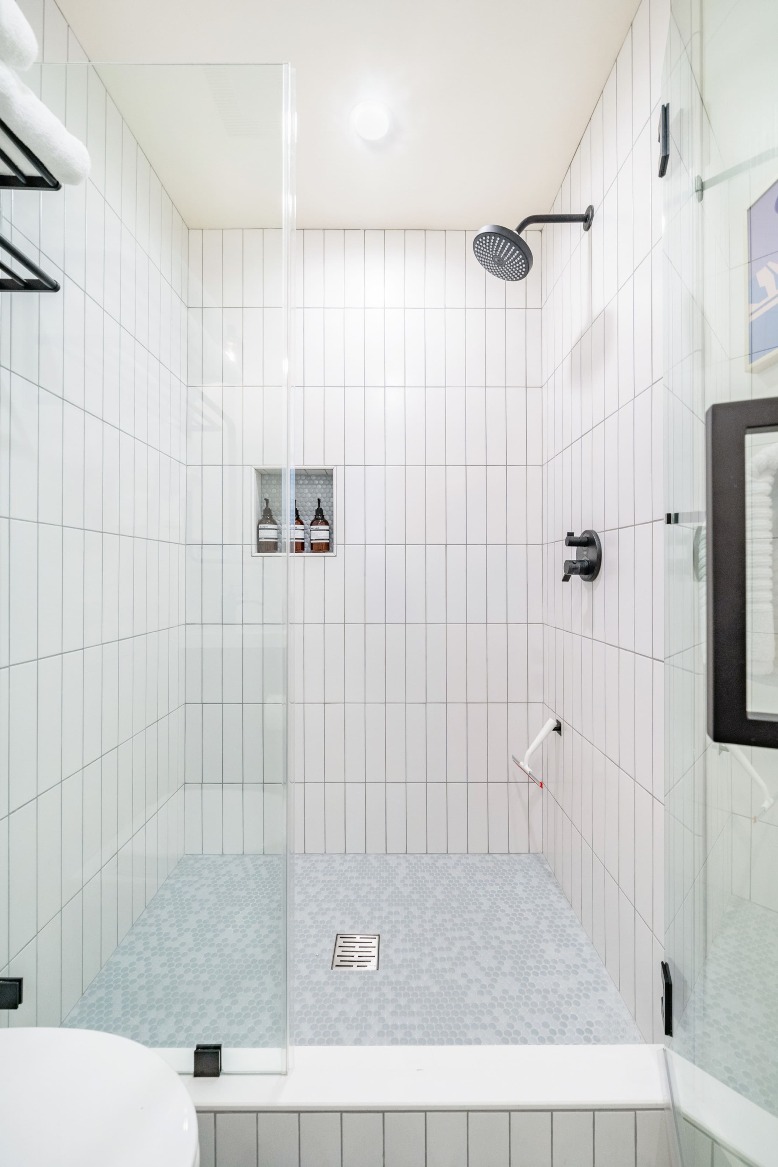 Brand-new, Cheery & Private Flat w/ Outdoor Patio - Image 21