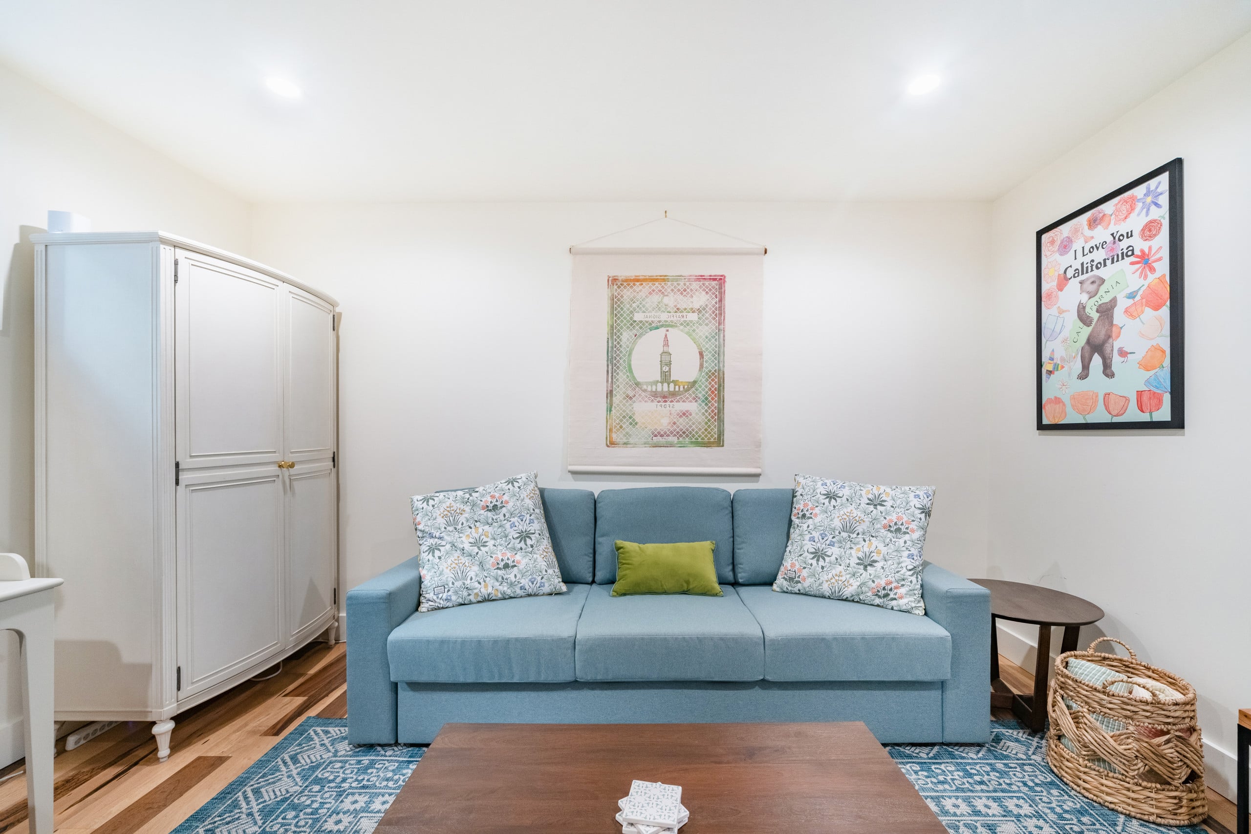 Brand-new, Cheery & Private Flat w/ Outdoor Patio - Image 7