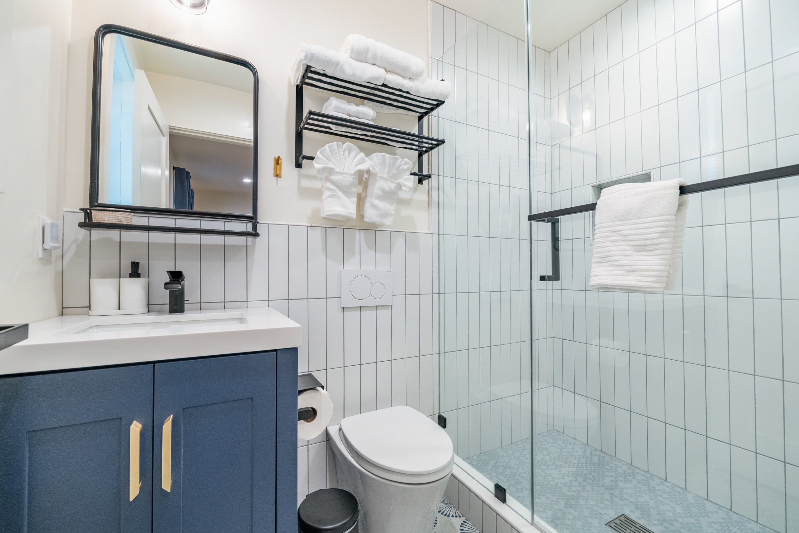 Brand-new, Cheery & Private Flat w/ Outdoor Patio - Image 19
