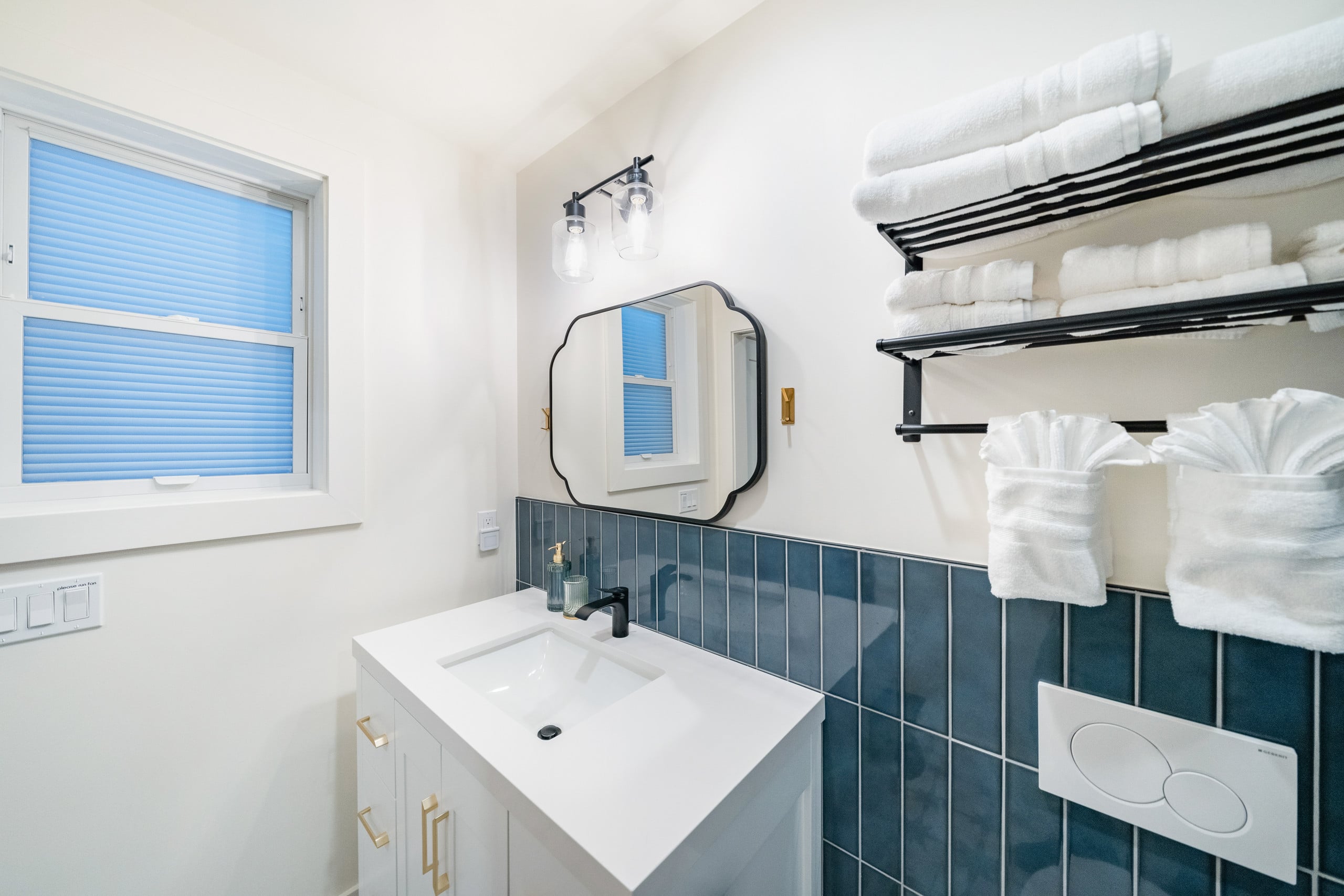 Brand-new, Cheery & Private Flat w/ Outdoor Patio - Image 23