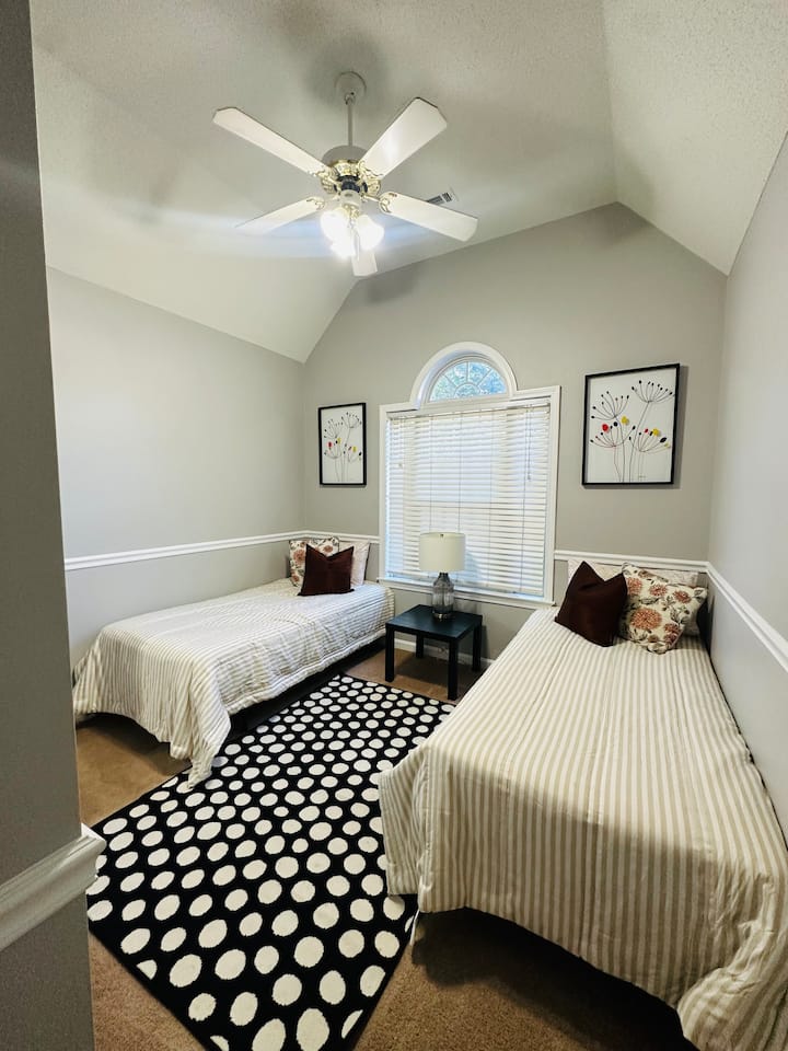 غرفة النوم 2