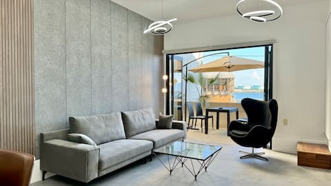 A spacious, private guest house!!️
3 minutes by car to Higashi Hikobou, 30 seconds to the beach, BBQ