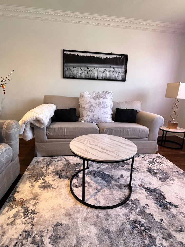 Cute Private Bungalow House - Mississauga