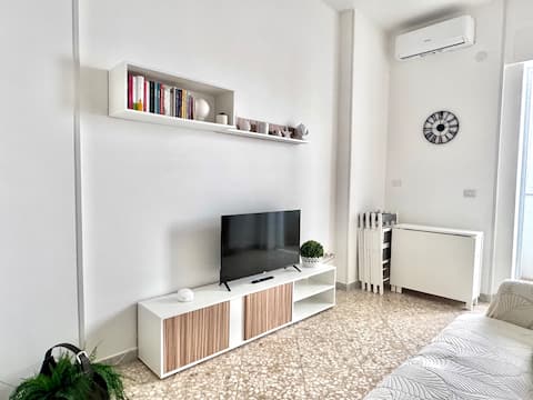 Annuncio Airbnb popolare: Alisté Apartment, appartamento e postoauto a Brindisi