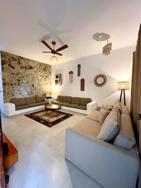 Successful Airbnb property: House with swimming pool 50 meters from the sea in Praia Grande