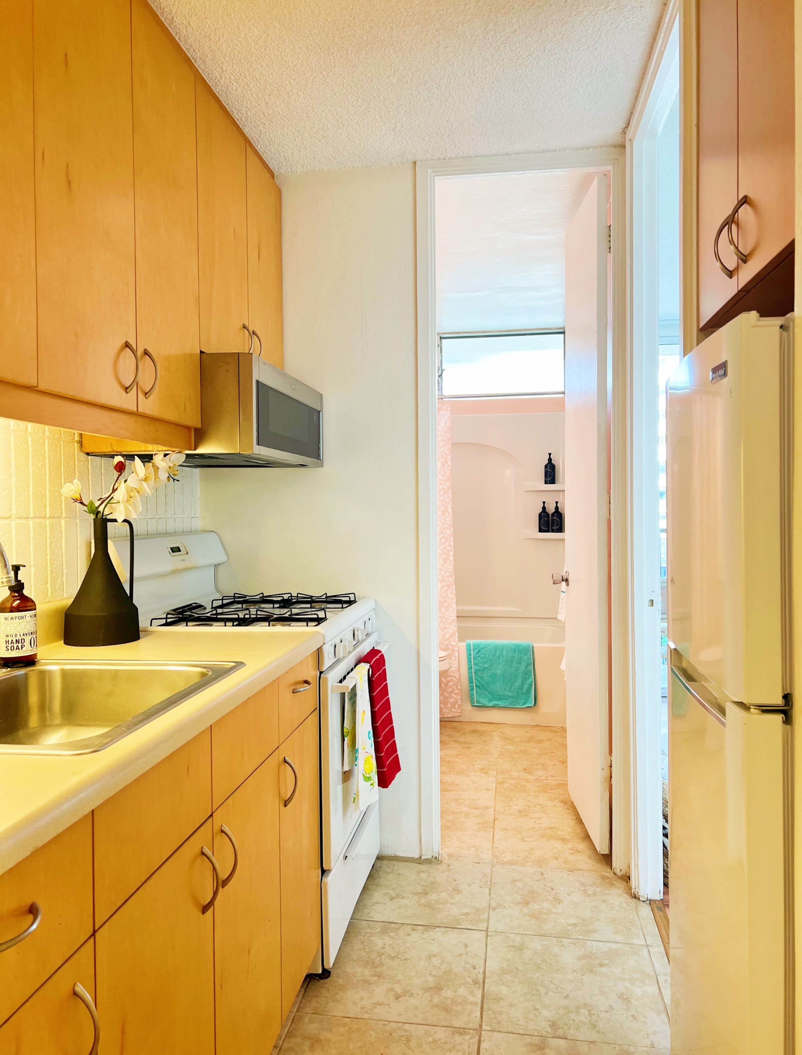 waikiki 3b/2b  Apt with 1 parking - Image 11