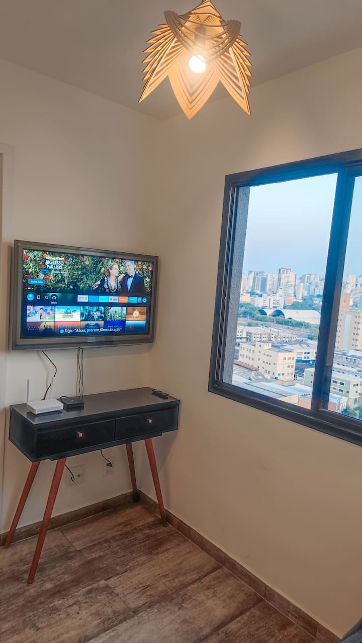 ดูทีวีกับ Amazon stick และวิดีโอเกมย้อนยุค 