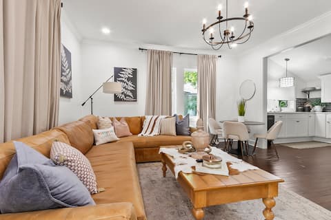 Successful Airbnb property: 2 King Beds • Deck TV • Walk Downtown •River Run in Northport