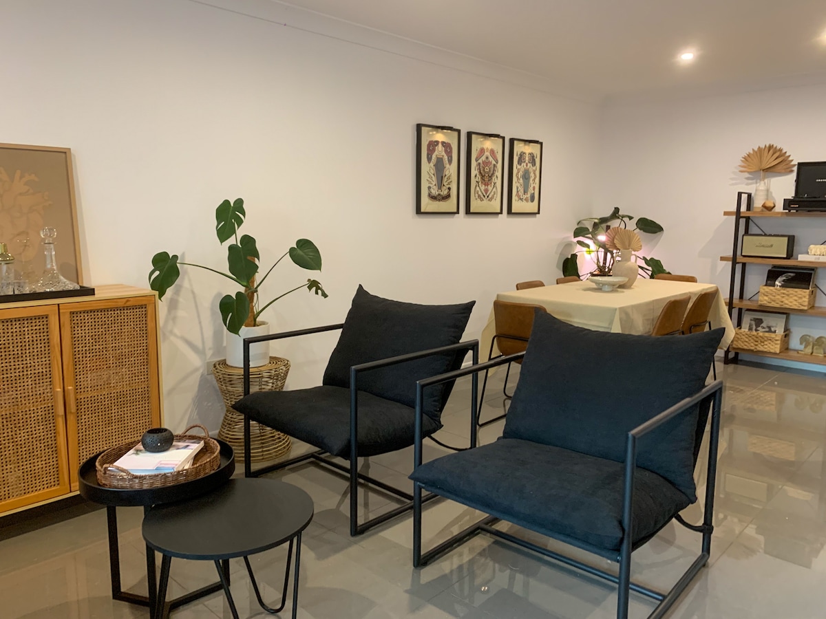 Popular Airbnb listing: Apartment in Fortitude Valley in Fortitude Valley