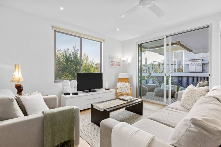 ‘Back Beach House’ gallery image 2