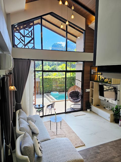 Nature Lovers Pool Villa w/Sauna 360 Mountain View