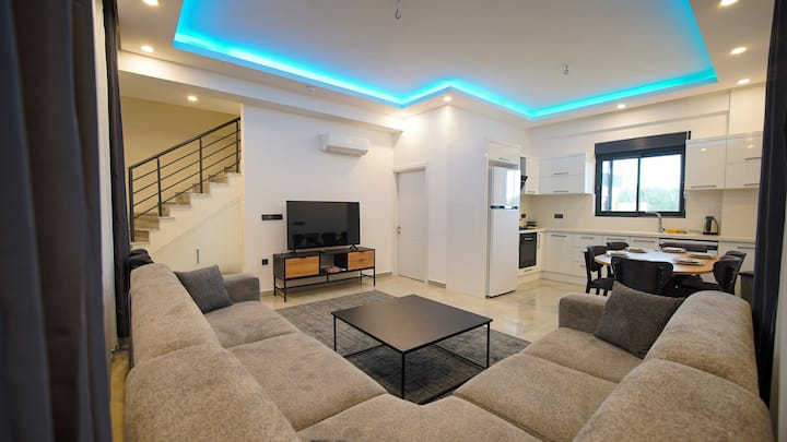 Villa Azure Side - Side