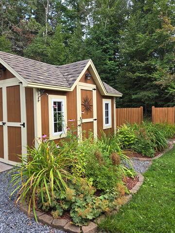 Hilltop Hideaway gallery image 2