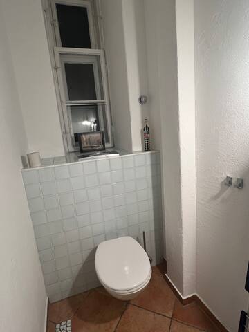 3,5 Zimmerwohnung in bester Lage, schönster Altbau gallery image 5