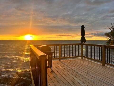 Quiet Lakefront Getaway