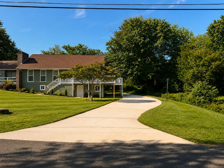 Skip 2 Hotel Rooms | 3br Near Ut | No Cleaning Fee - Knoxville, TN