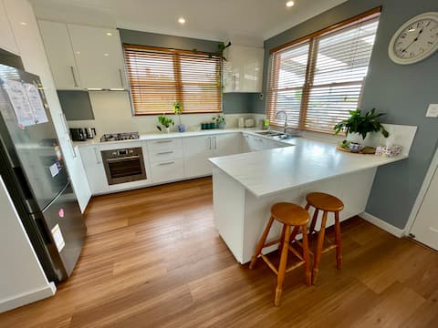 Entire home, 5 ppl, 3 bd, air con, central