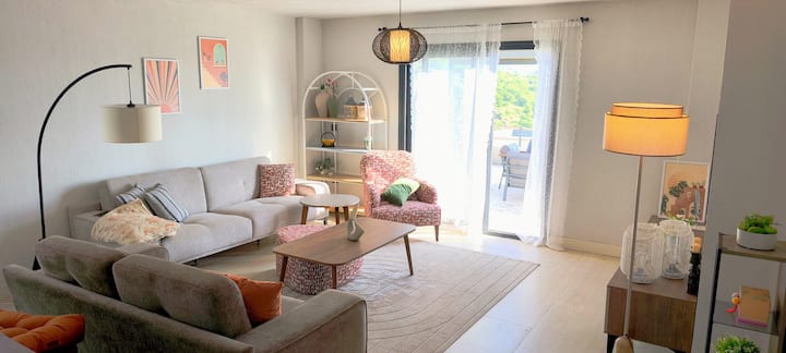 Bitez'de Denize Yakın Villa Ve Ayrı Girişli Stüdyo - Gümbet