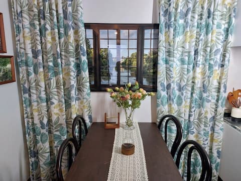 3 Hongik University Station Walkable Bag Storage Available Yeonnam-dong Alley Revisited 79 people