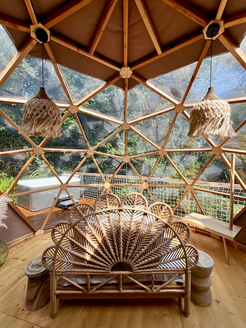 Guatape Nature Dome with Jacuzzi 15min Disney