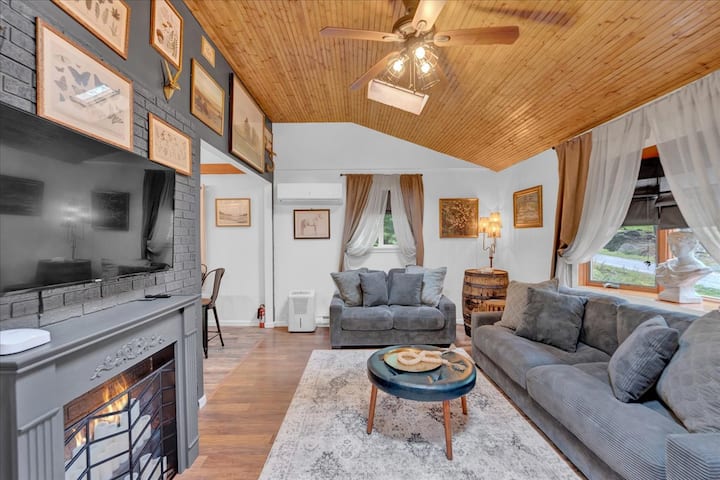 Lake Access Cozy-cottage | Hot-tub_kayaks_fire-pit - Promised Land State Park, Greentown