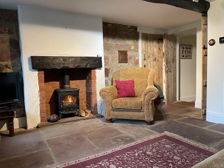 Cosy & Charming 17th C Cottage With Log Burner - Pooley Bridge