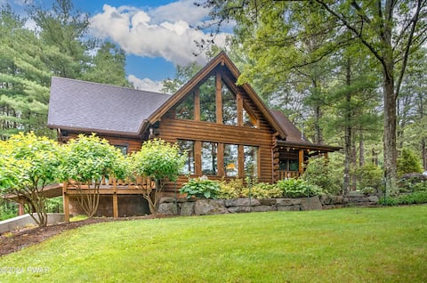 Pocono Wellness Retreat: Sauna • Hot Tub • Theater