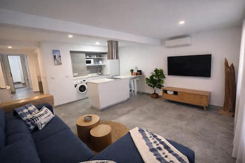 Popular Airbnb listing: Three Caravel Apartment with Wi-Fi and Netflix in Cádiz