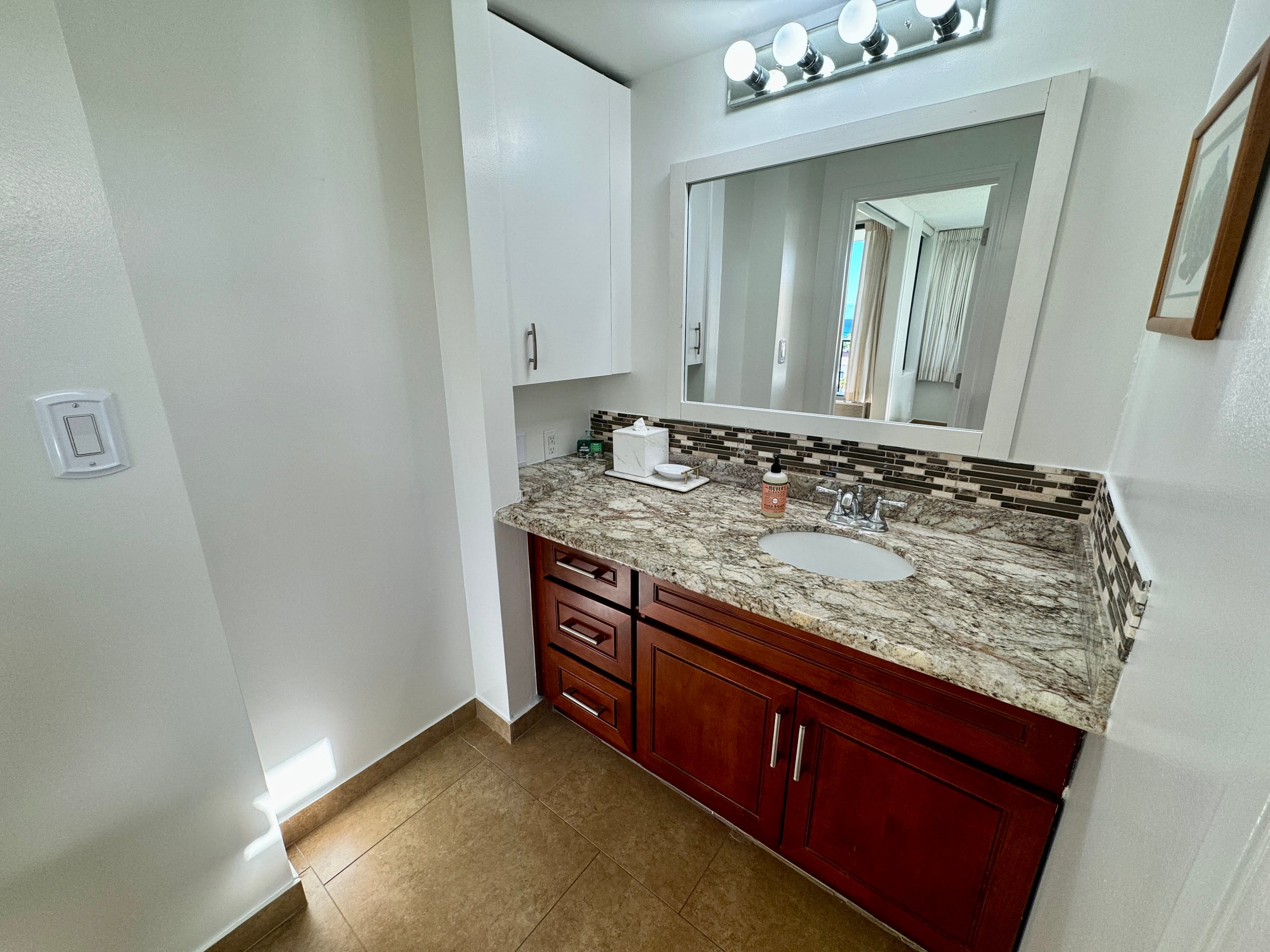 Ocean View Condo w/ Free Parking - Image 15
