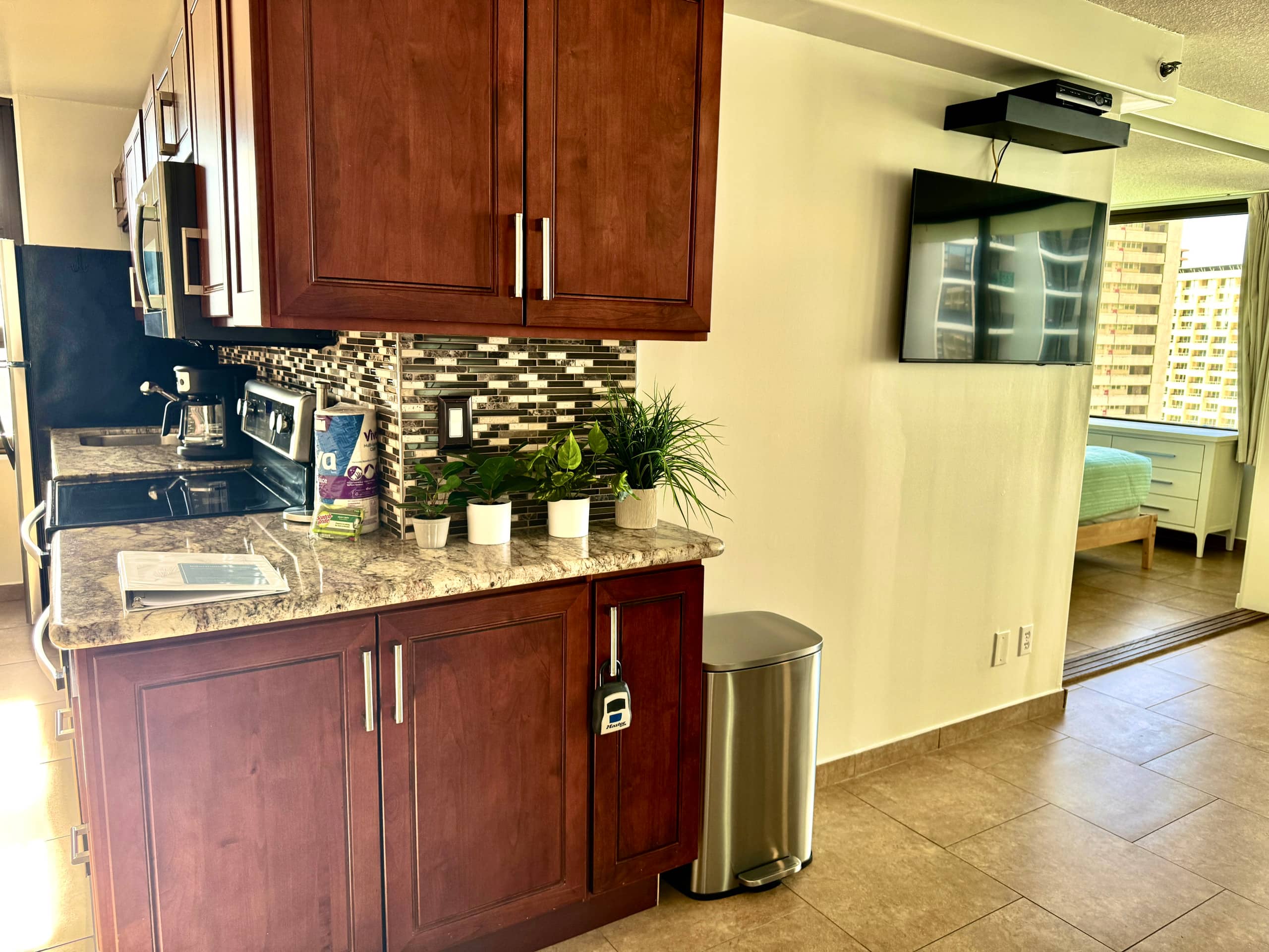 Ocean View Condo w/ Free Parking - Image 6
