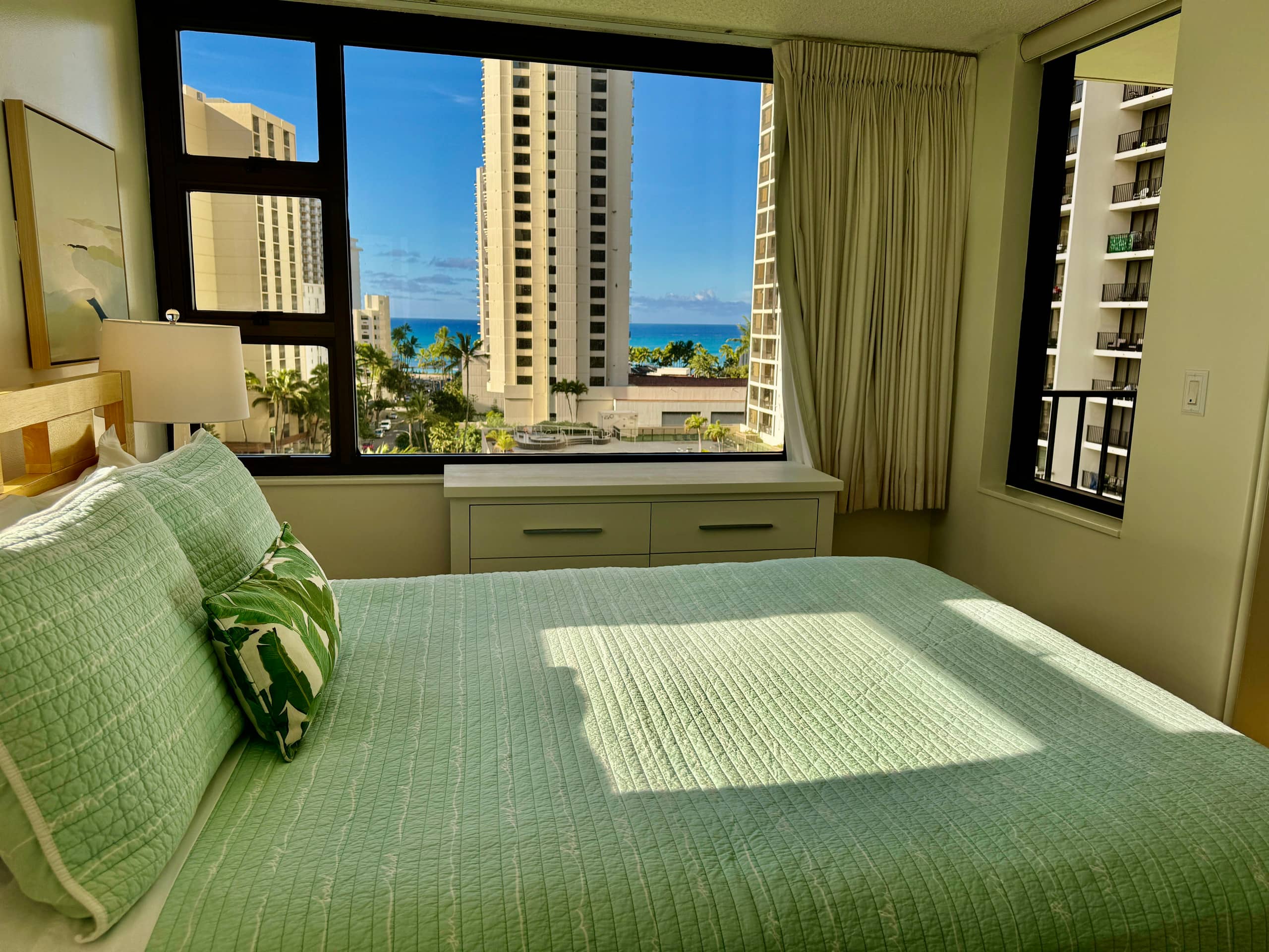 Ocean View Condo w/ Free Parking - Image 11