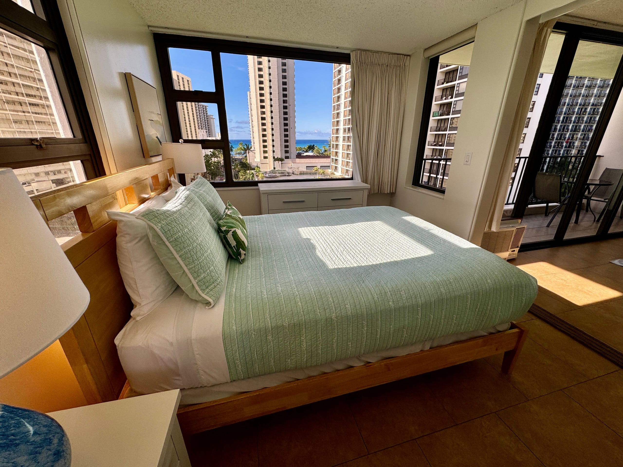 Ocean View Condo w/ Free Parking - Image 10
