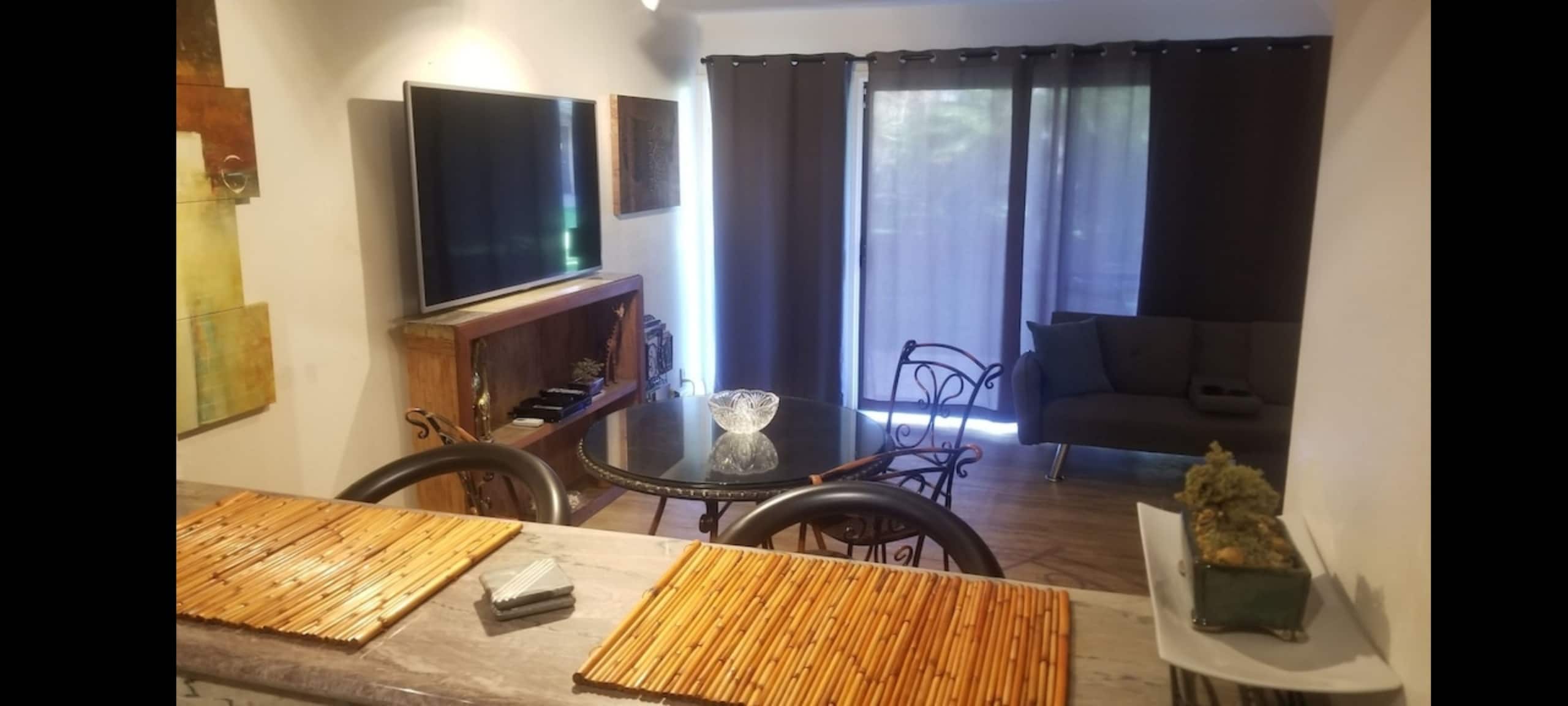 Condo in Kihei · ★4.65 · 1 bedroom · 5 beds · 1 private bath - Image 3