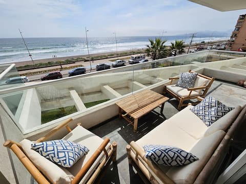 Oceanfront! Beautiful view