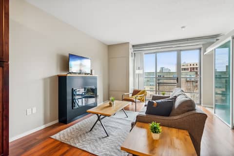 CozySuites 1BR at Mill District with pool, gym #09
