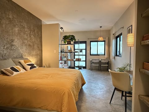 Popular Airbnb listing: Arena | Ground Level Studio Ocean Views in La Paz