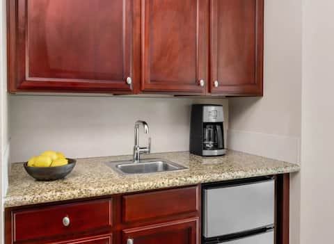 Successful Airbnb property: Marriott Ko Olina Studio ~ Resort Access in Ko Olina
