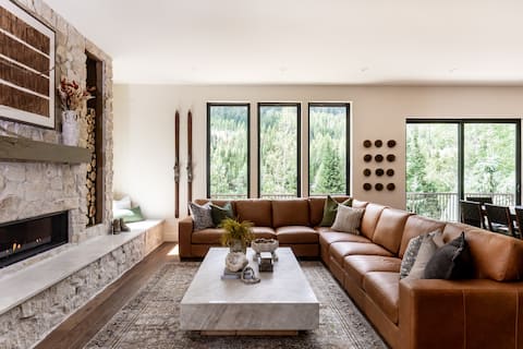 The Powder Palace | w/Spa, Sauna, Luxury New Home