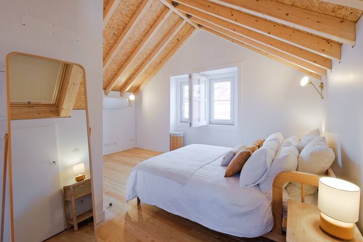 House of light – Cascais Center 4 bedroom gallery image 2