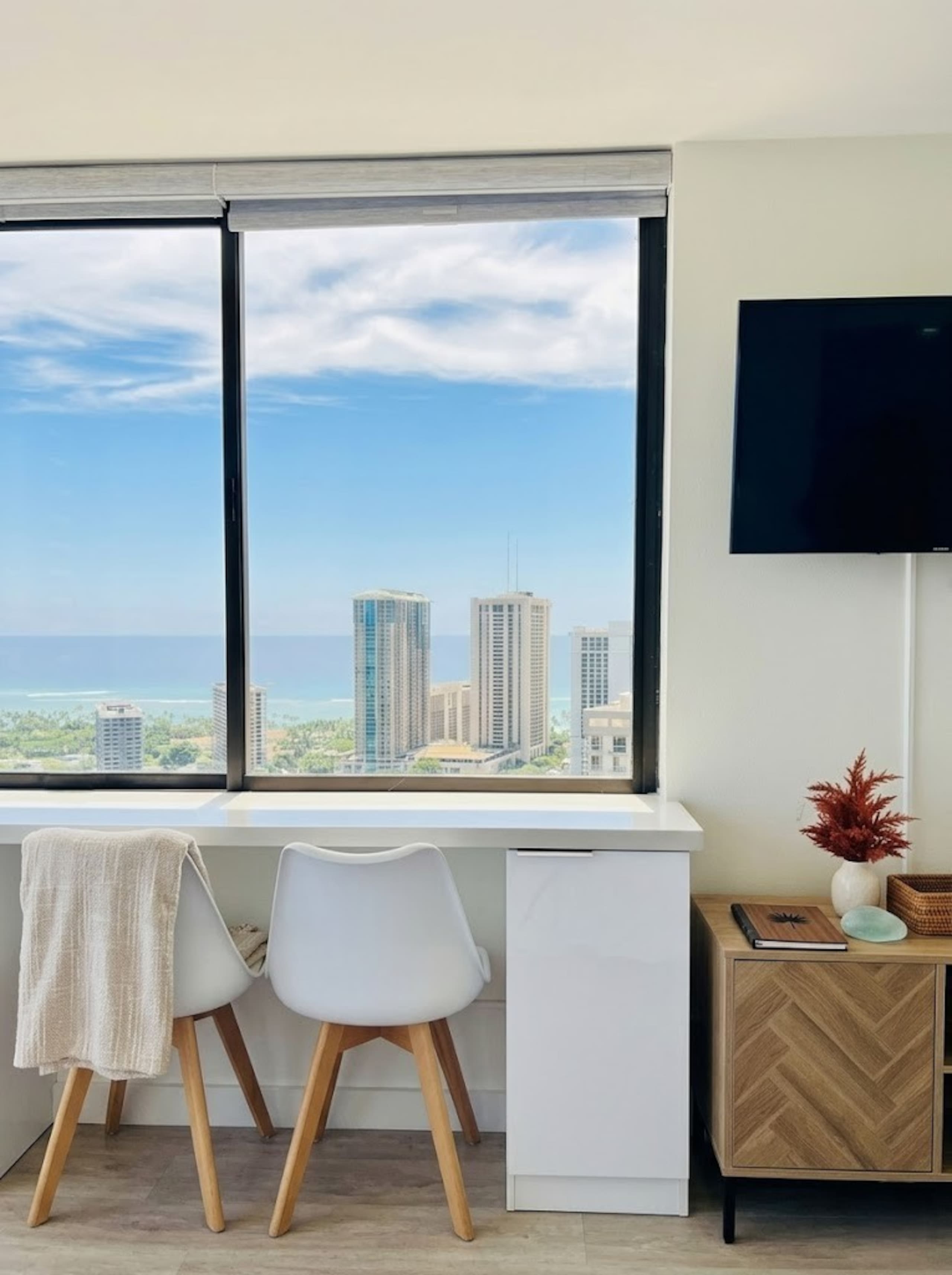 Waikiki Ocean Diamondhead : 37F Corner Panorama - Image 5