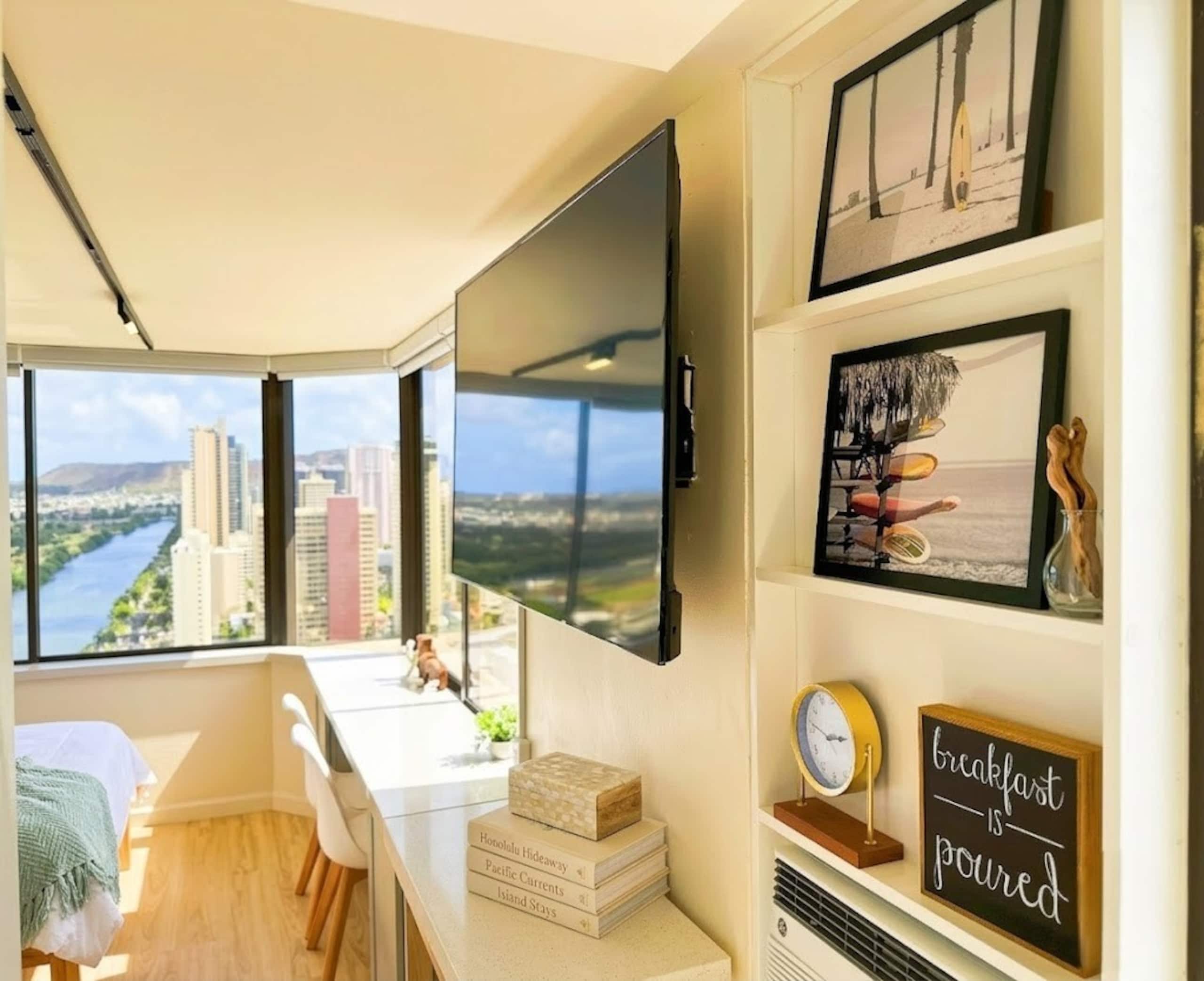Waikiki Ocean Diamondhead : 37F Corner Panorama - Image 24