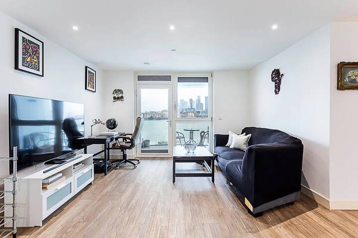 Exclusive Offer -Luxury Greenwich 2 Bed Flat