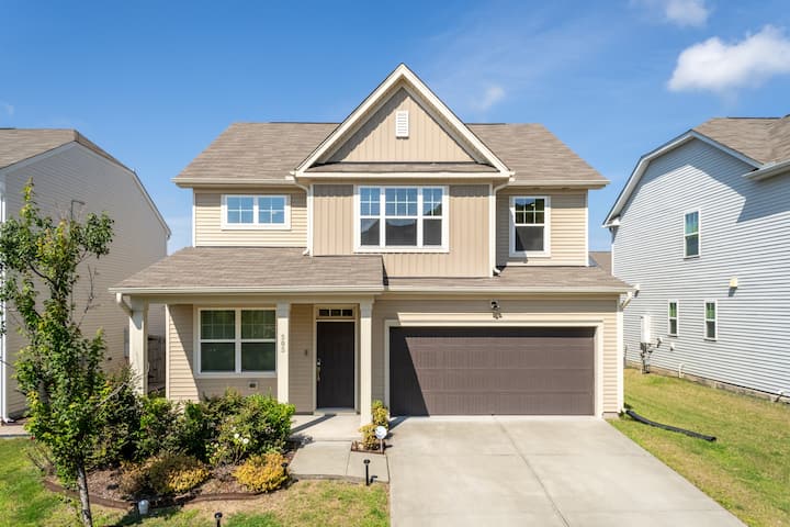 John's House:spacious, Centrally Located, & Pool! - Durham, NC