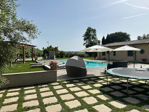 Villa near the lake