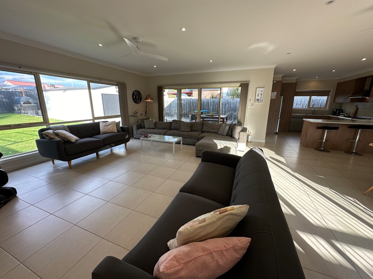 Popular Airbnb listing: Beachside getaway in Dromana