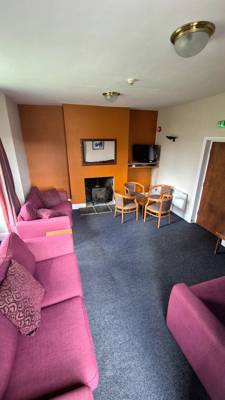35-bed Woodland House In The Heart Of Llanberis - Llanberis